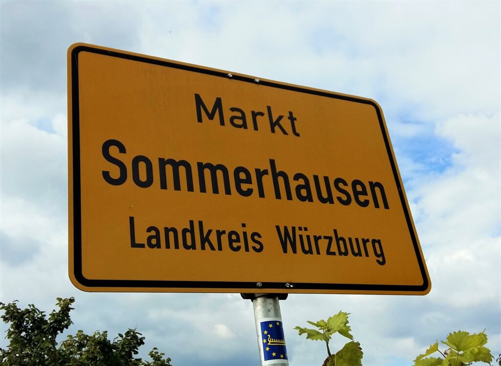 sommerhausen willis schnecken weg - ortsschild von sommerhausen
