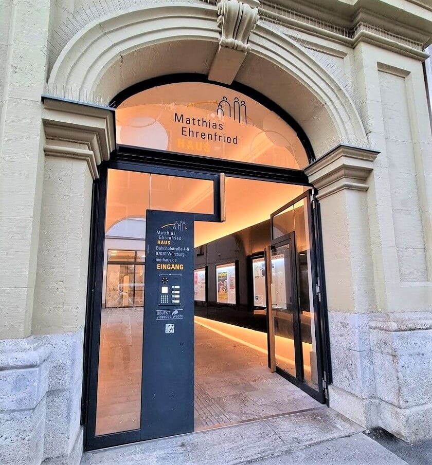 Eingang Generationen Zentrum Würzburg