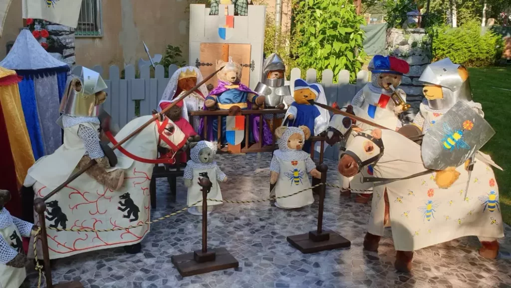 Residenzschloss Bad Mergentheim - Teddy-Ausstellung Ritterszene - Foto: Lutz Reike