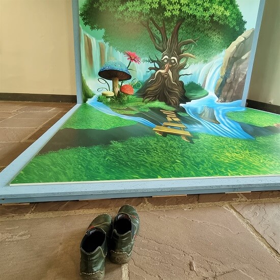 Sterntaler Märchenausstellung im Residenzschloss Mergentheim: Bitte Schuhe ausziehen